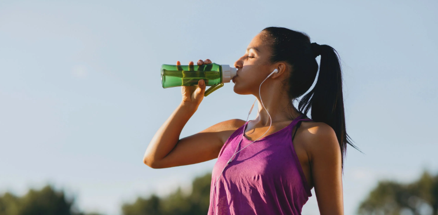 Runner planning nutrition and training